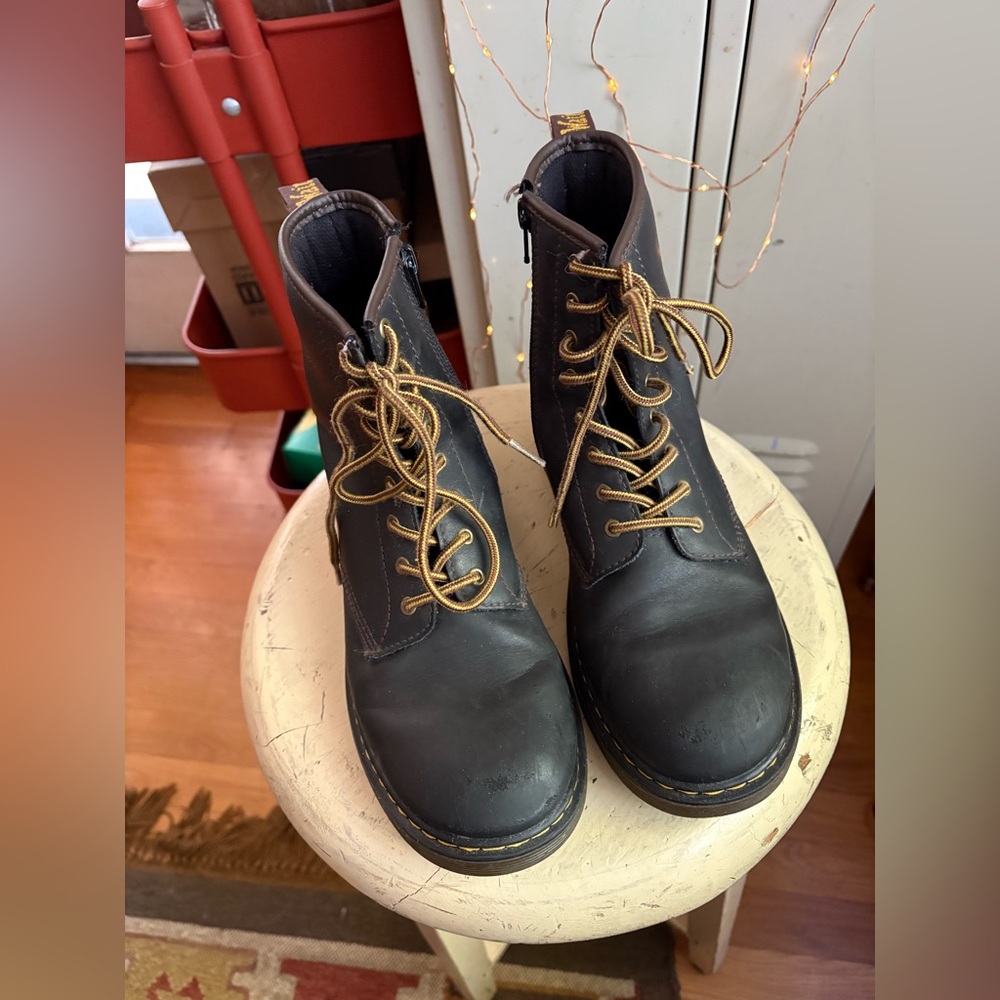 Dr. Martens 1460 8-Eye Boot - Big Kid 5M - Picture 7 of 16